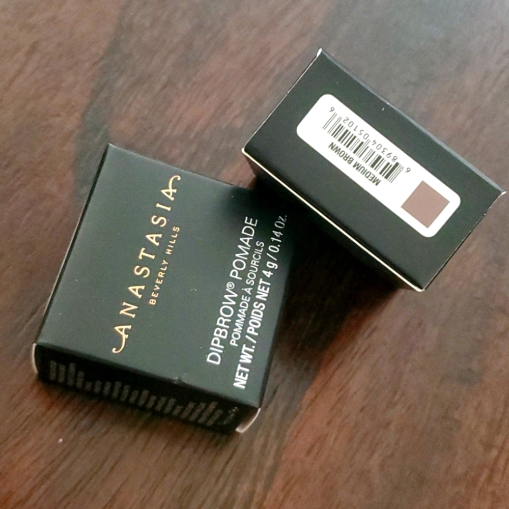 ANASTASIA Beverly hills Dipbrow Pomade
